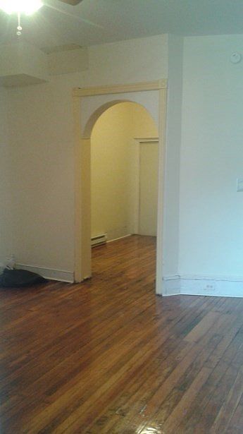 1st image of 513 N Hobart St
