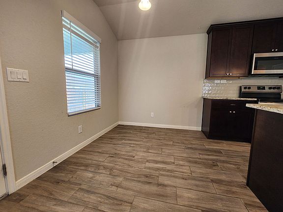 5th image of 1384 Kelly River St