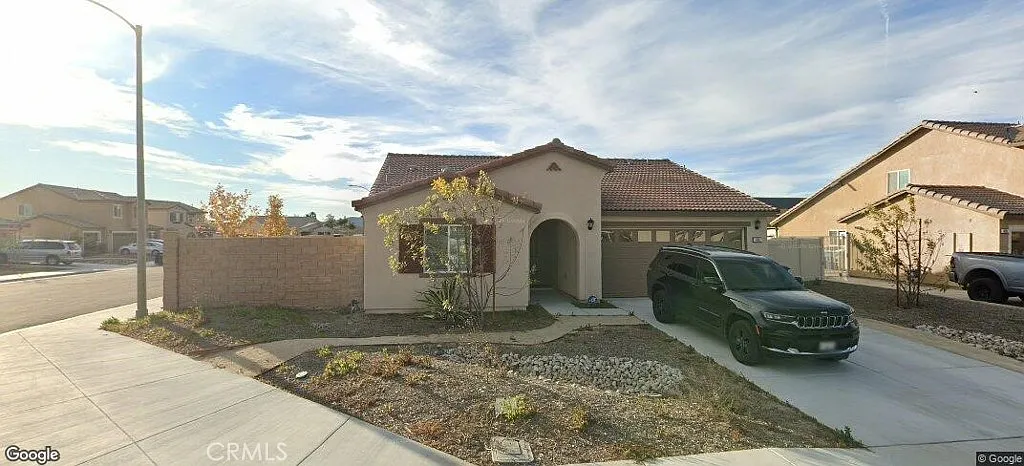 3 bed, 1573 sqft, $3,350 — Photo 1