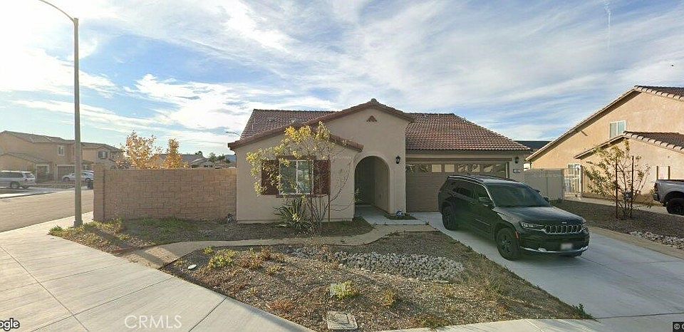 1st image of 492 Foursquare Pl