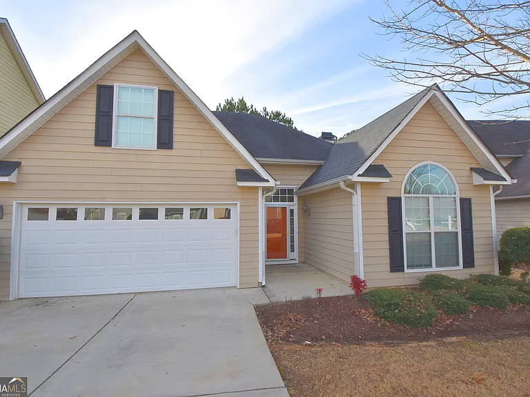 208 Turnbridge Cir — Photo 1
