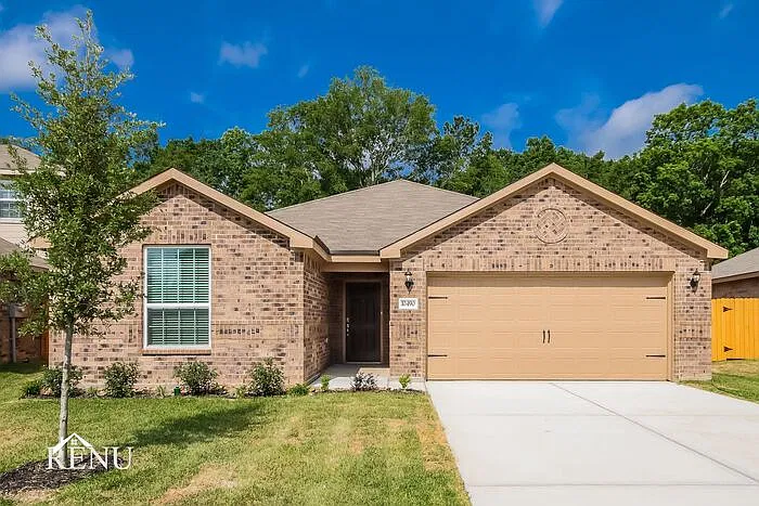 3 bed, 2.0 bath, 1658 sqft, $1,760 — Photo 1
