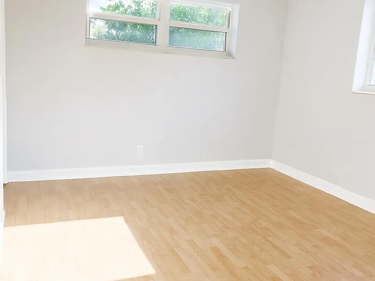 1001 SE 3rd St #3 — Photo 16