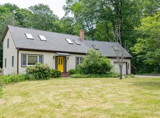381 Cathance Rd, Topsham, ME 04086