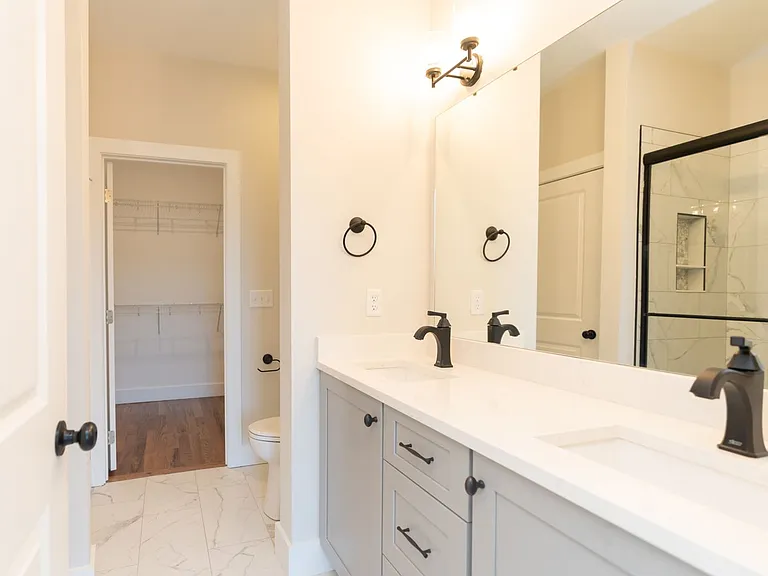 1039 Montague Pl — Photo 25