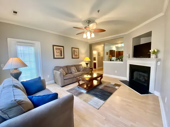 21136 Kimbrough Ln, Cornelius, NC 28031