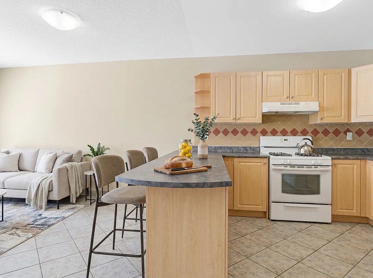 Baseline Court — Photo 4
