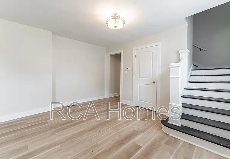 1601 Villa Ave — Photo 5