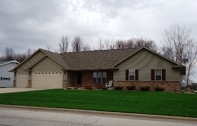 2nd image of 487 Nightingale Dr