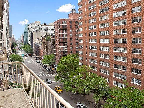 3rd image of 127 4th Ave APT 5C