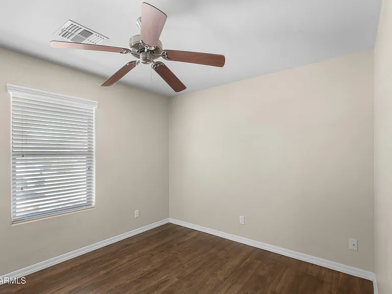 2501 S 255th Dr — Photo 34