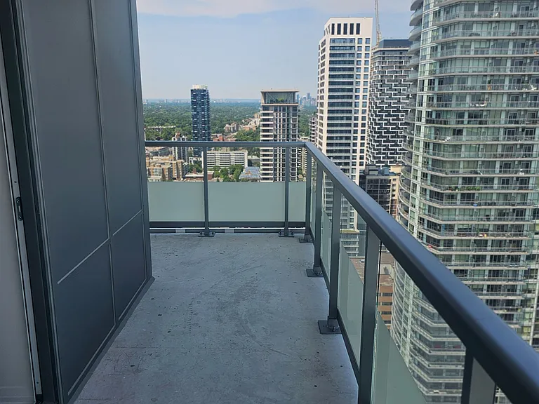 50 Dunfield Ave #3019 — Photo 6