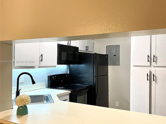 3rd image of 8215 Sun Spring Cir Unit 22