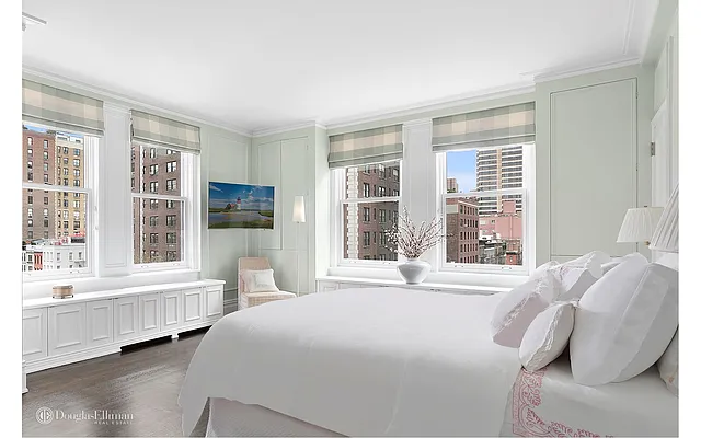 Sold by Douglas Elliman | media 22