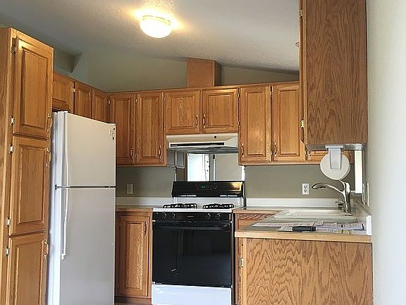 Large eat in kitchen