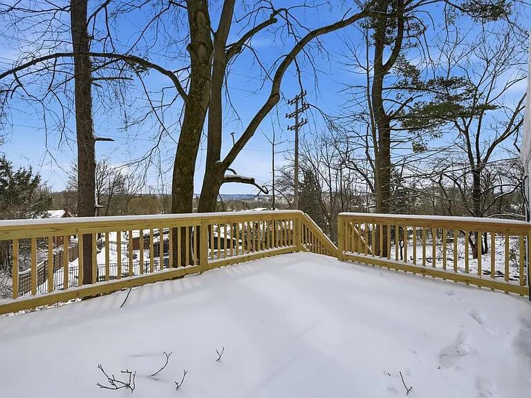 624 Orchard Hill Dr — Photo 32