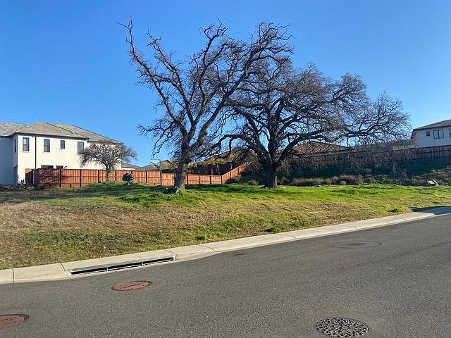 1st image of 773 Oreno Cir