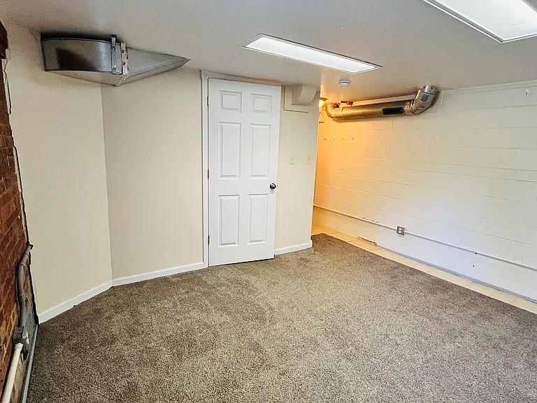 801 Berkley Rd — Photo 27