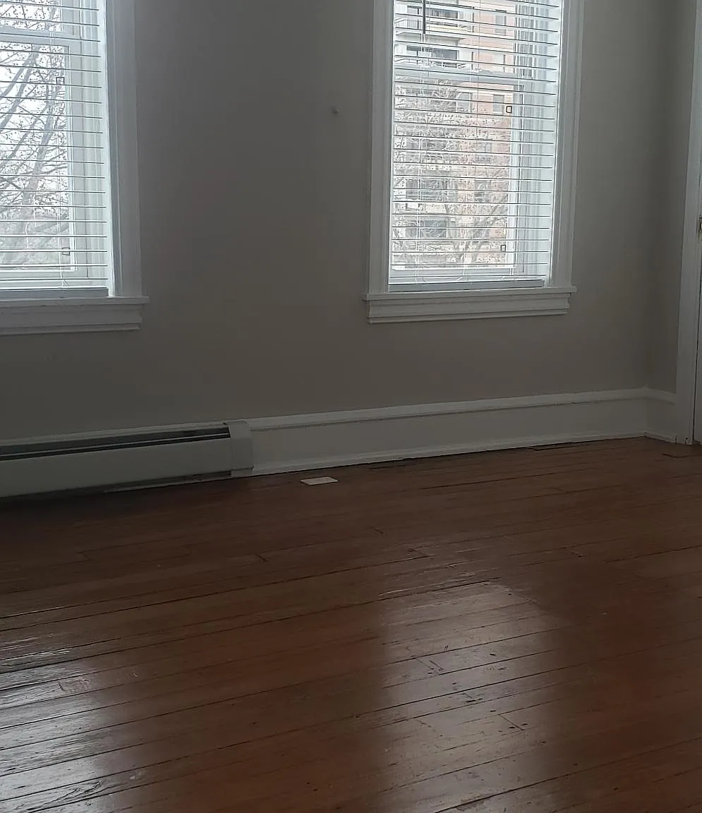2 bed, 850 sqft, $1,500 — Photo 3