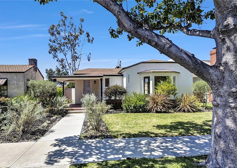 1st image of 3621 Gaviota Ave