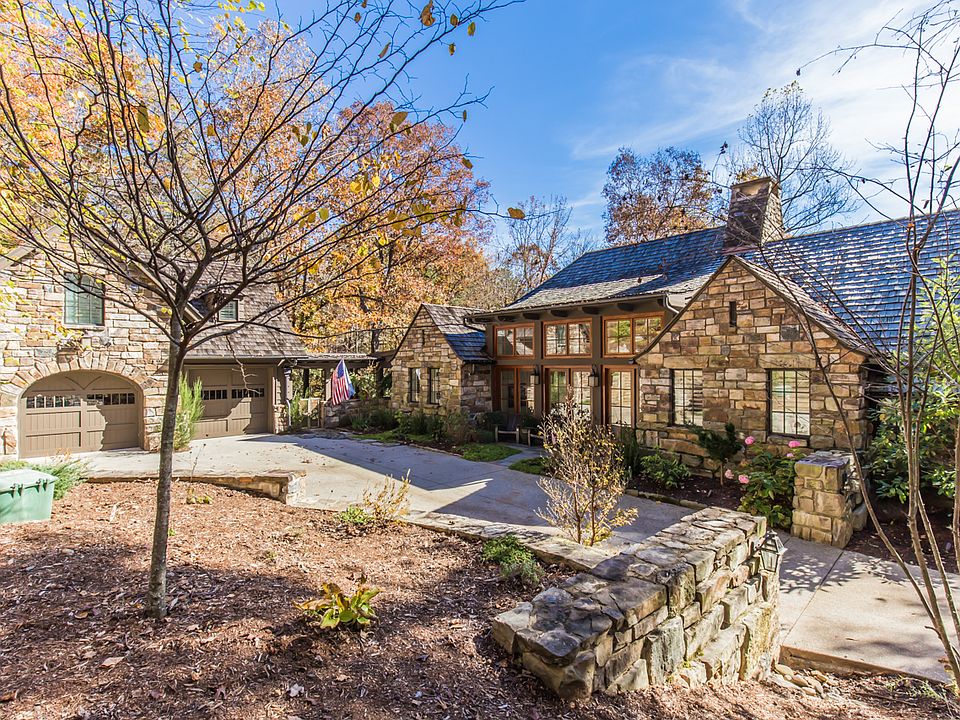 1st image of 205 Lake Hills Ln