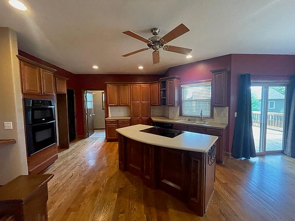 5th image of 1406 S Arbor Meadows Pl