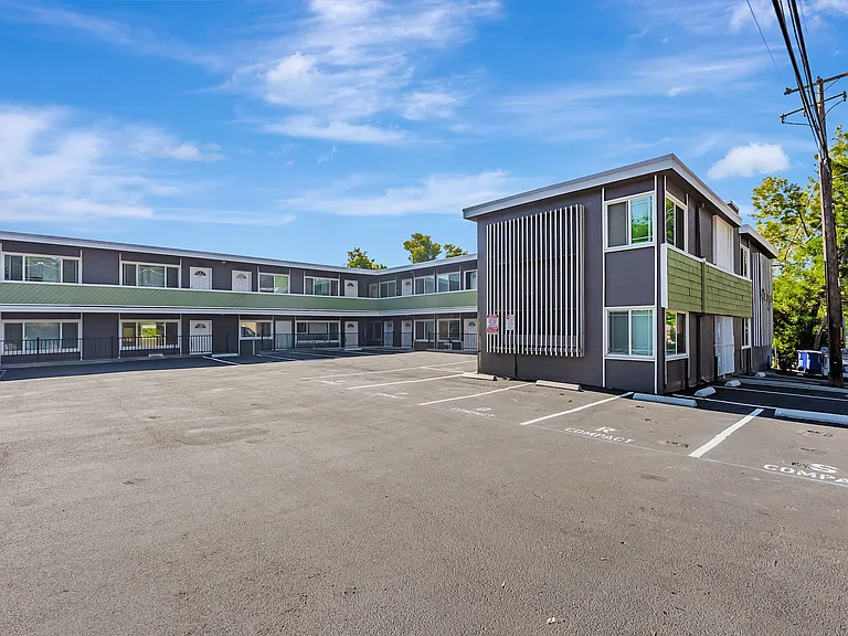 1180 Saranap Ave #1 — Photo 2