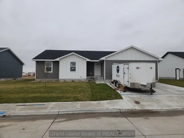 701 Kenneth Dr, Grand Island, NE 68803