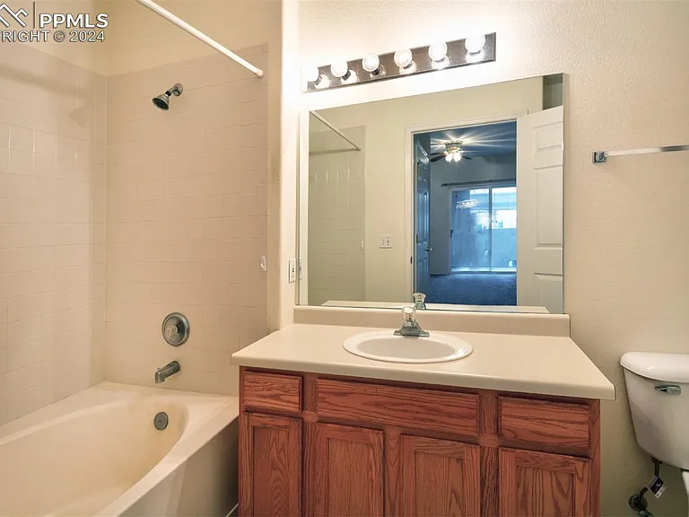 3830 Strawberry Field Grv #A — Photo 14