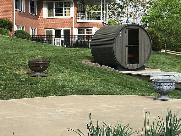 4th image of 4 Rockledge Dr