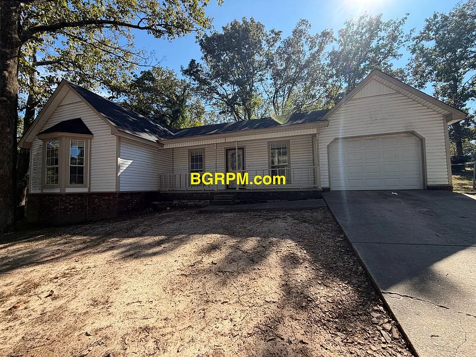 70 Creekwood Dr