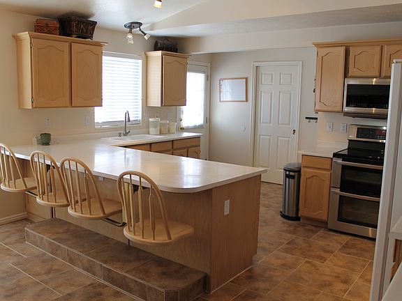 5th image of 9227 S Targhee Dr