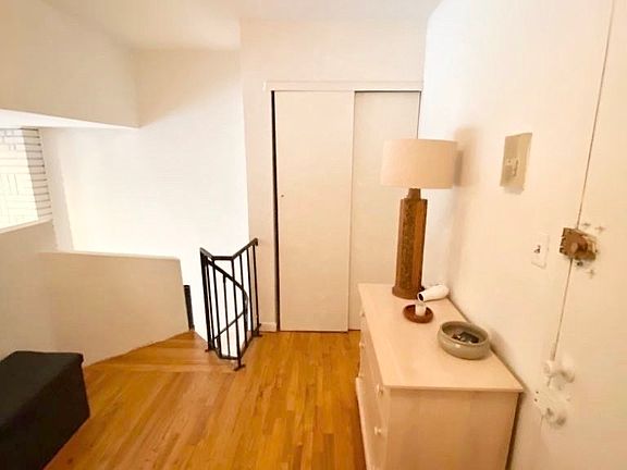 5th image of 22 W 83rd St #2C