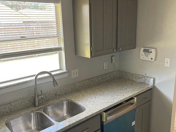 3rd image of 7334 Sonnet Glen Ln