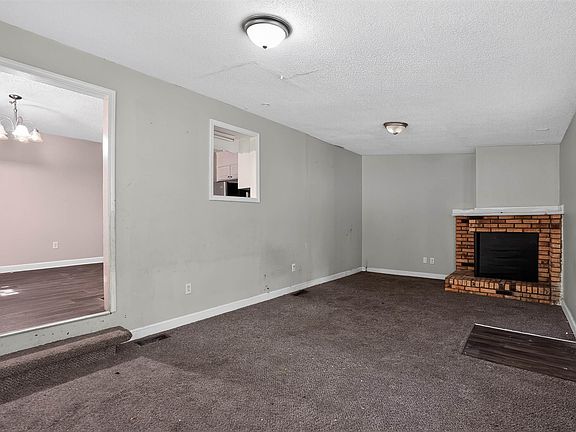 5th image of 731 N Pine Hill Rd