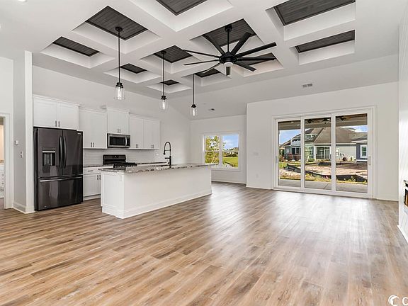 3rd image of 716 Jade Dr