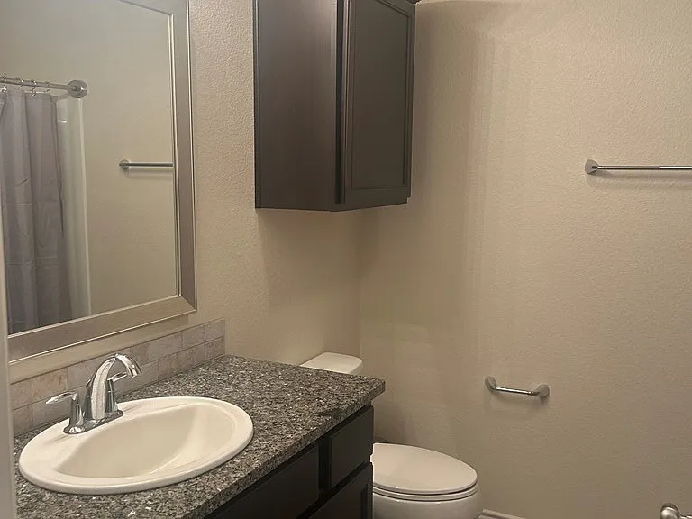 1023 E 90th Ct — Photo 7