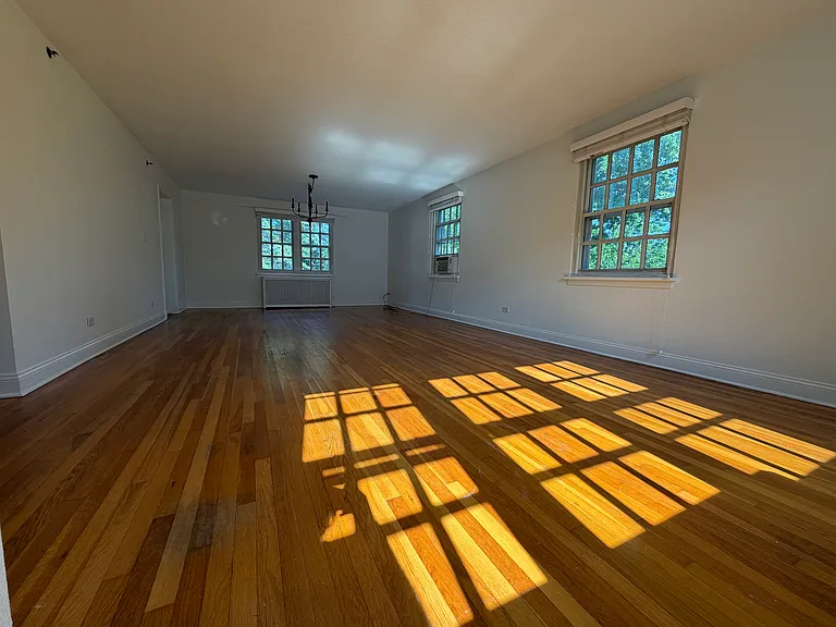 18 Bates St #E — Photo 2