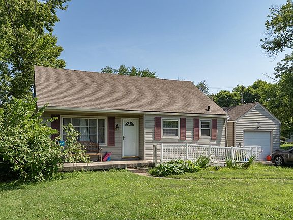 2nd image of 700 Glenna Dr