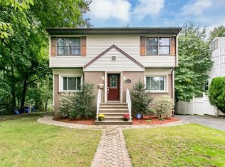 676 Elm Ave, Ridgefield, NJ 07657