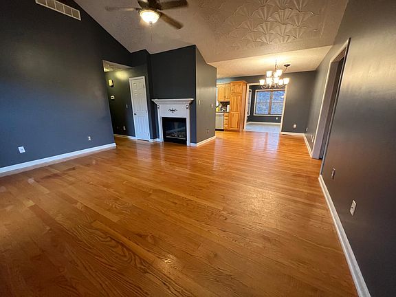 4th image of 143 Branch Ct