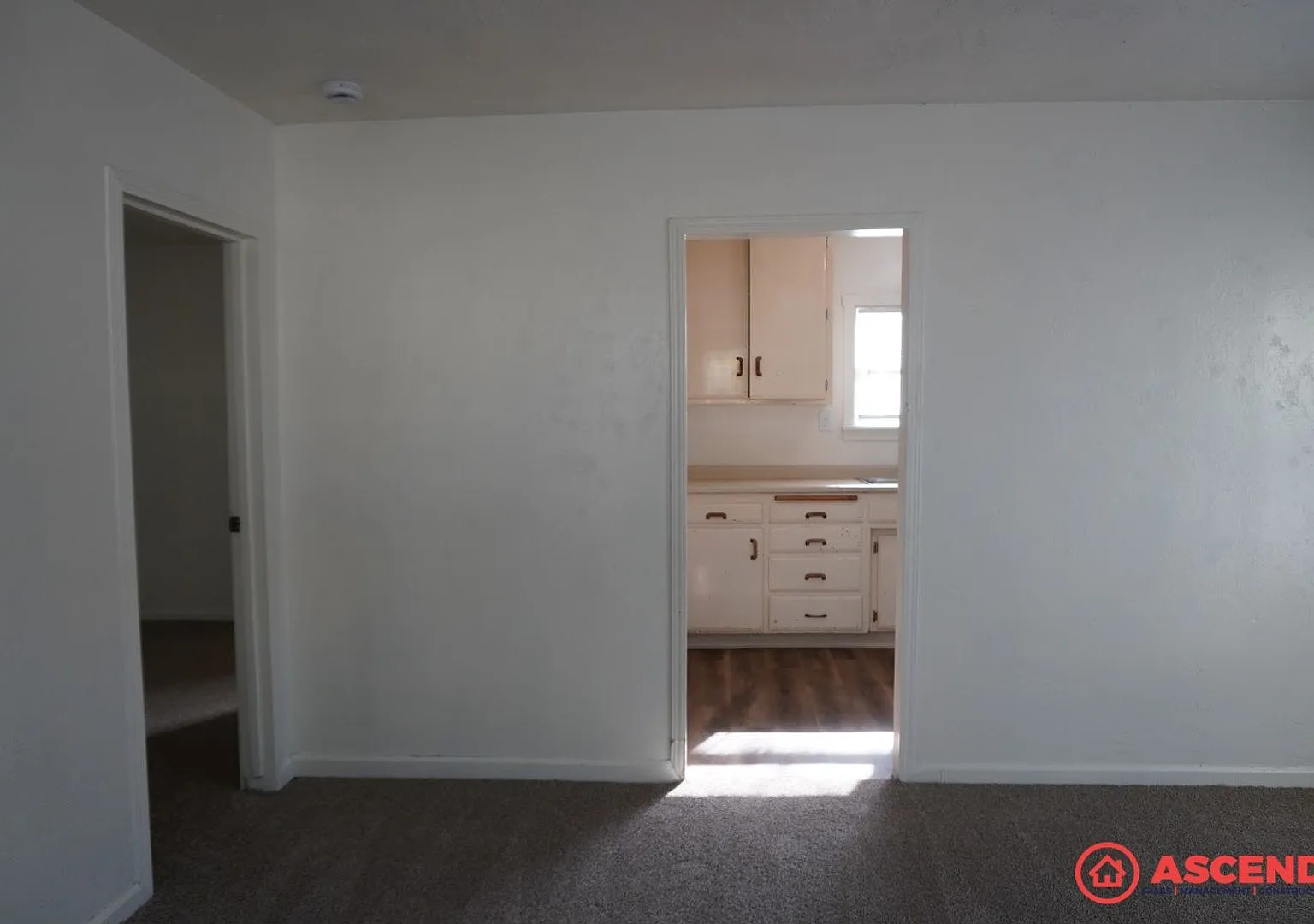 214 Beardsley Ave — Photo 3