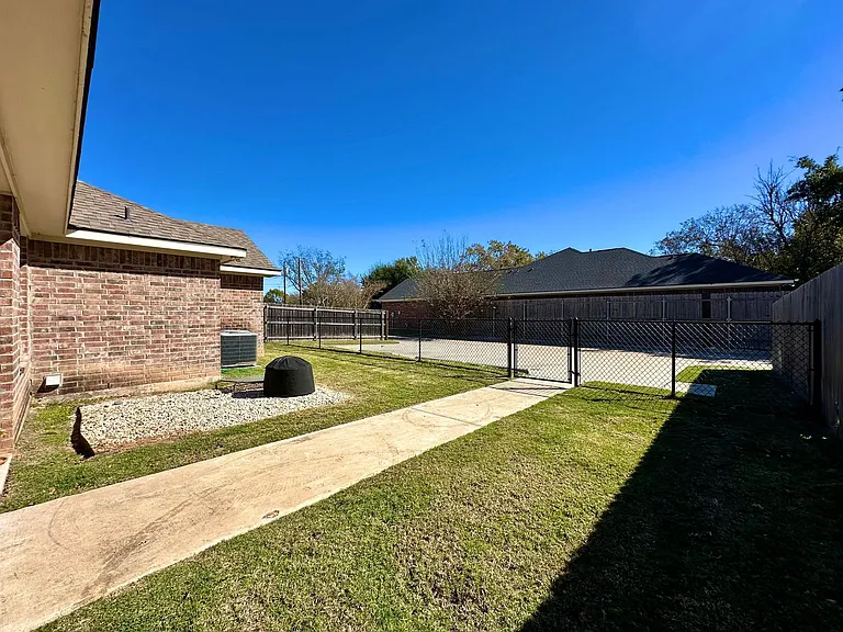204 Church Ave — Photo 13