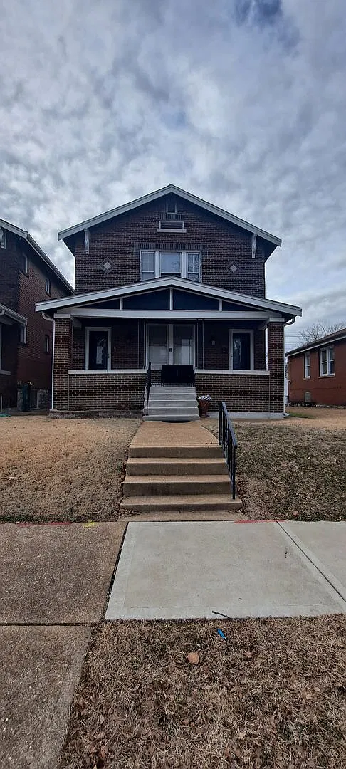 6021 Dewey Ave — Photo 3