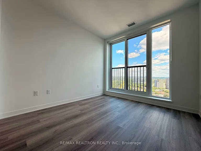 10 Oak St #2502 — Photo 11