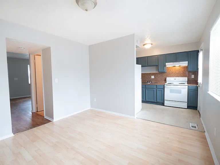 10893 Birchridge Dr — Photo 2