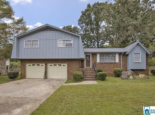 621 Greenbriar Rd, Fairfield, AL 35064