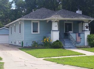 119 W 11th St, Grand Island, NE 68801