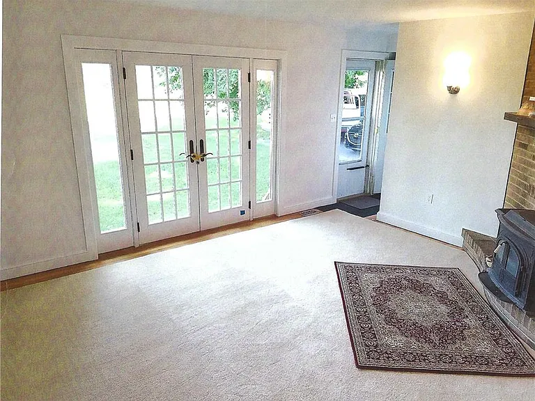 2367 Route 100 — Photo 5