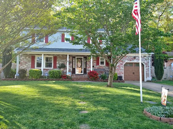 78 Sweetbriar Dr, Newport News, VA 23606
